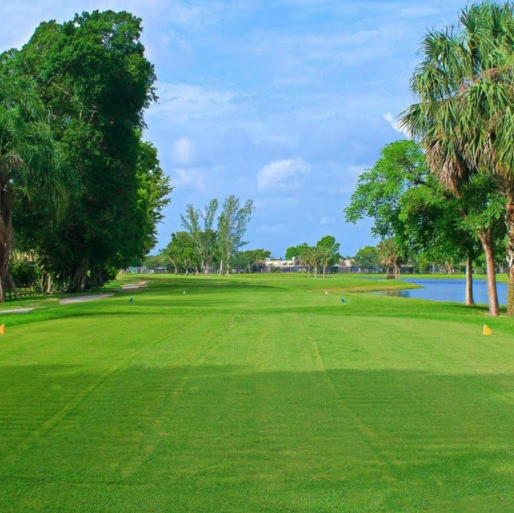 Course of the Week: Pembroke Lakes Golf